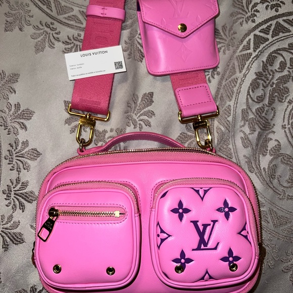 Louis Vuitton - Rose Utility Handbag/Crossbody - Picture 4 of 17